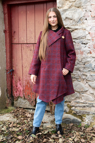 英国　Welsh tapestry Woollen 　ウールコート ヴィンテージ Traditional Welsh Tapestry Vintage Rose Draped Coat by Melin
